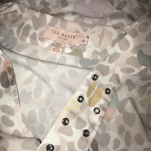 Ted Baker Alethe Eyelet Detail V Neck Sleeveless Tank - Picture 9 of 11